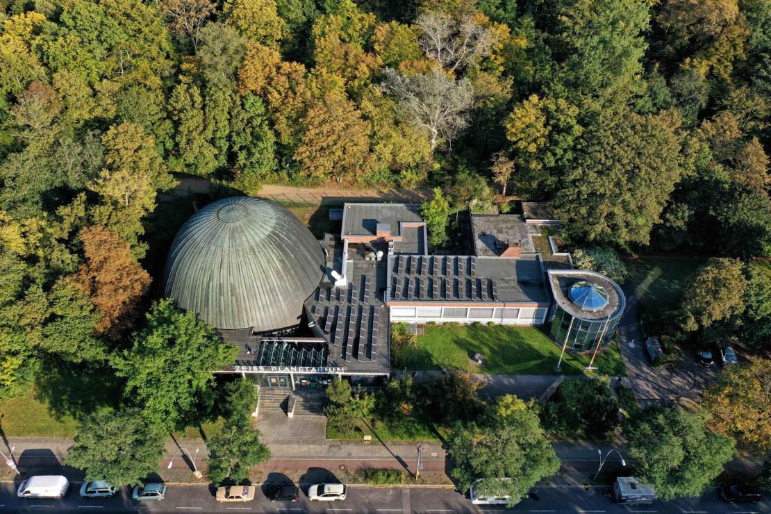 Aerial view of the Planetarium am Insulaner © SPB / Foto: Volker Gehrmann